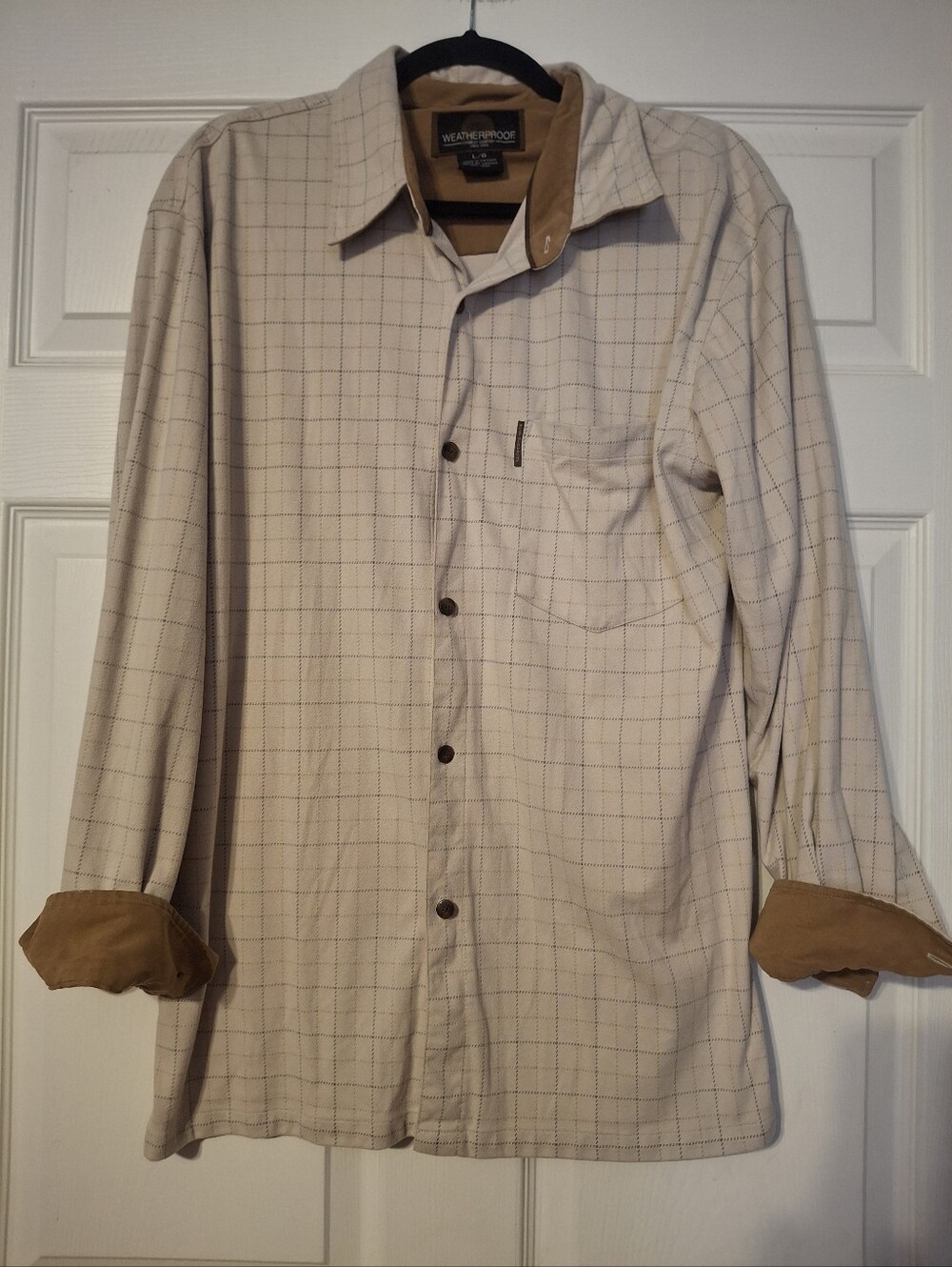 Weatherproof Men’s Beige Plaid Button-Up Shirt with Contrast Trim